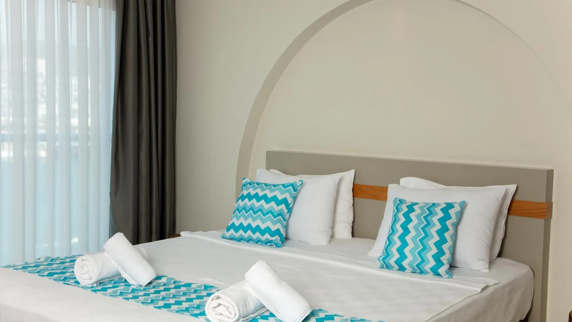 Efe Hotel Kuşadası 4*,  Türkiye